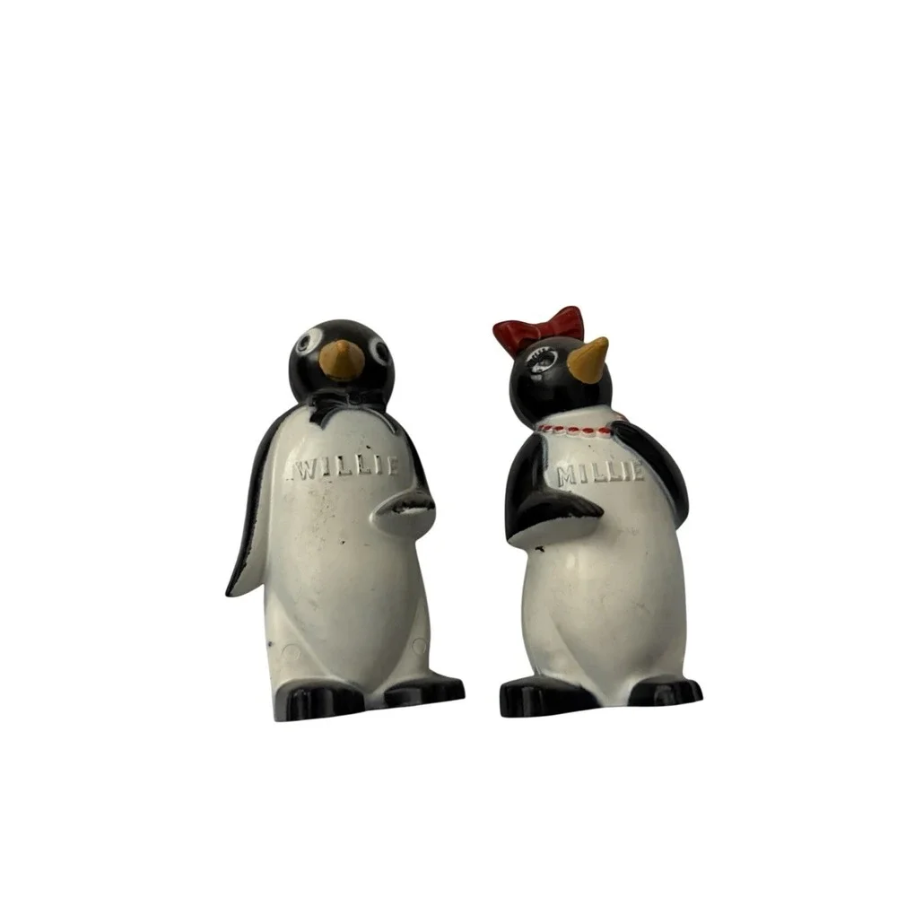 Vintage Kool Cigarettes Mascot‎ Willie & Millie Penguins Salt & Pepper Shakers